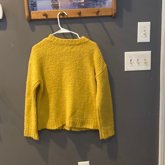 Anthropologie cute soft yellow bunny oversized XS Sweater great condition - Picture 5 of 8